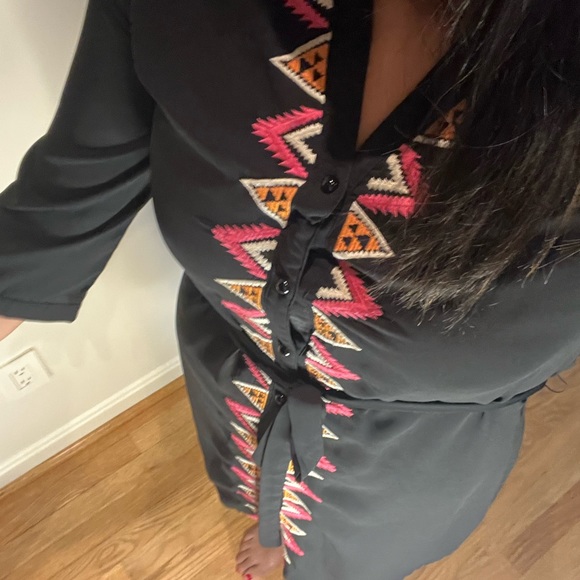 TCEC dress with pattern button lining - large - Picture 4 of 9